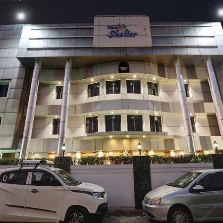 Shelter Hotel Лакнау Екстериор снимка