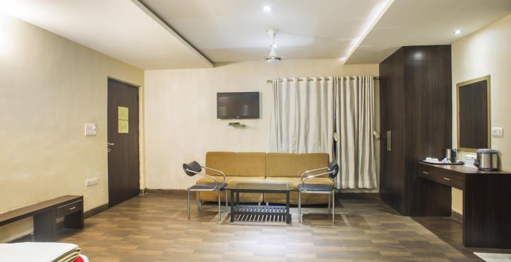 Shelter Hotel Лакнау Екстериор снимка